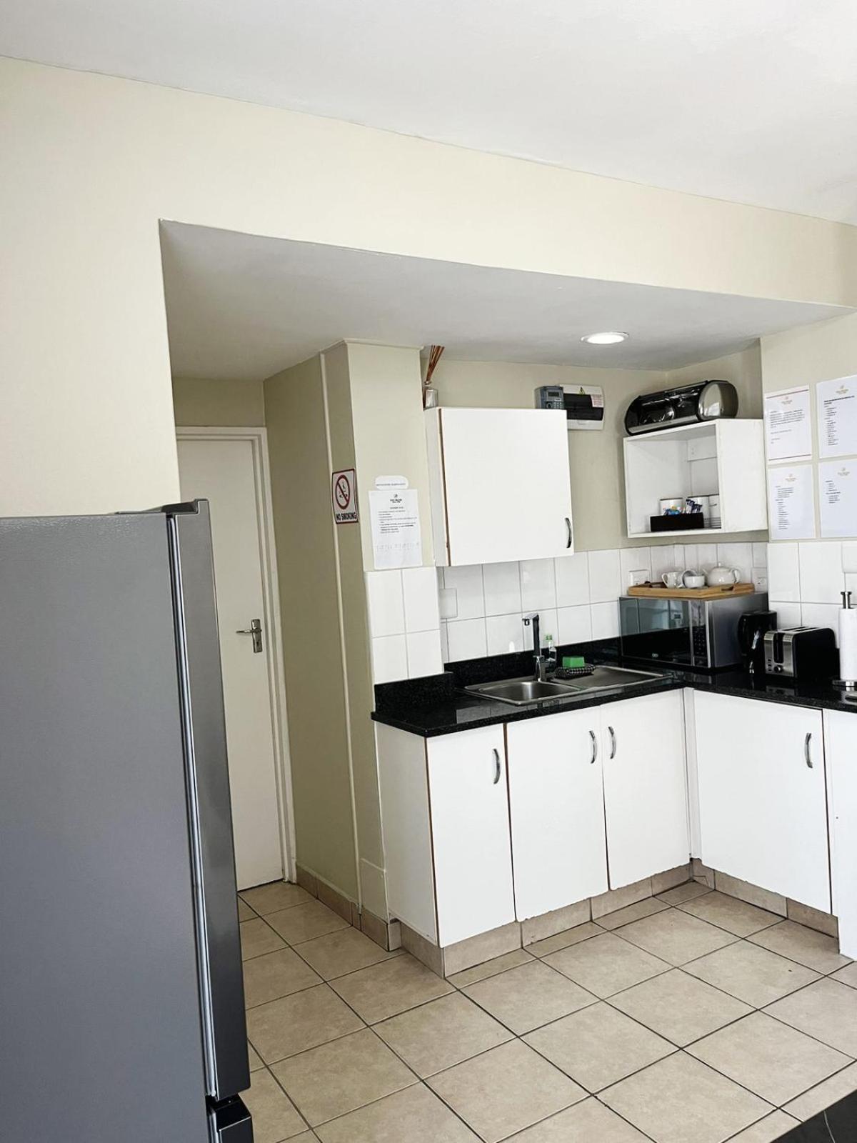 Apartment Exclusive @ Rea's Oceanic *